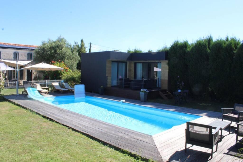 Entre Piscine Et Mer Tonnay-Charente Екстер'єр фото